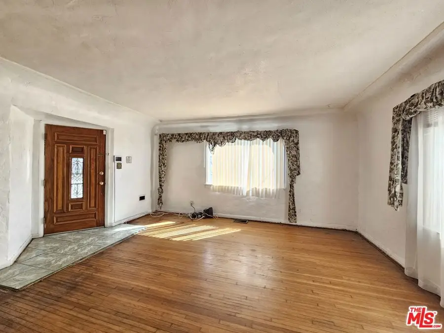 533 W 95th Street, Los Angeles, CA 90044 - #3