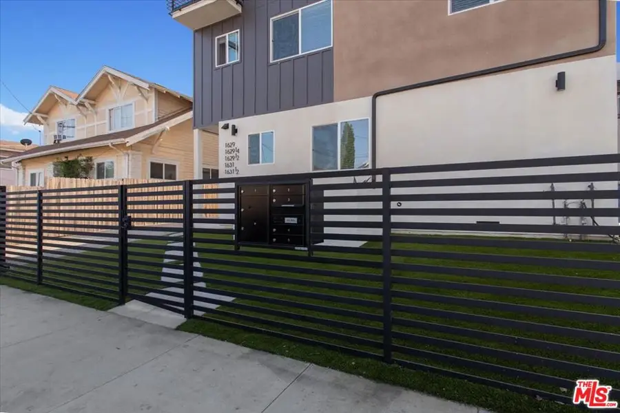 1629 S New Hampshire Avenue, Los Angeles, CA 90006 - #3