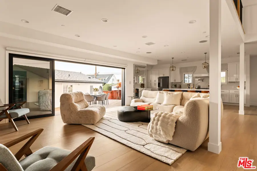 7403 Stewart Avenue, Los Angeles, CA 90045 - #3