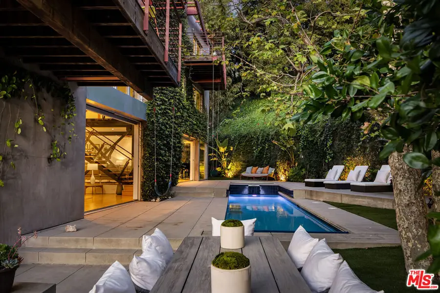 562 Stassi Lane, Santa Monica, CA 90402 - #2