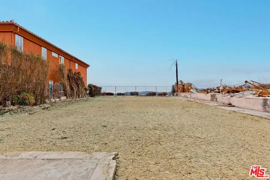 1648 Chastain, Pacific Palisades, CA 90272 - #2