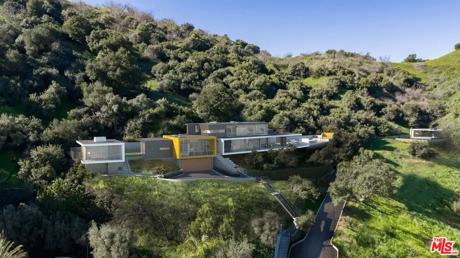 12340 Viewcrest Road, Studio City, CA 91604 - #2