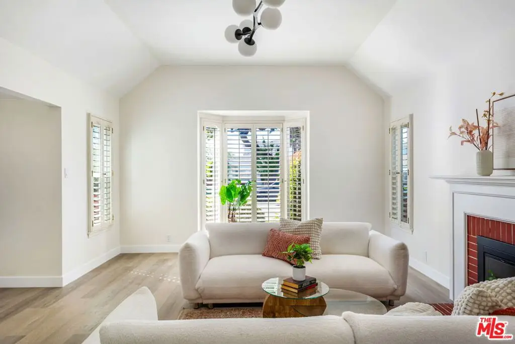 3770 Somerset Drive, Los Angeles, CA 90016 - #1