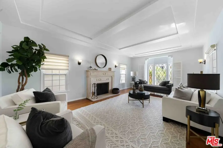 865 S Lucerne Boulevard, Los Angeles, CA 90005 - #2