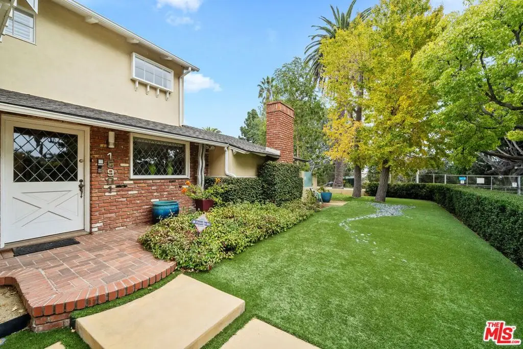 15901 Junaluska Way, Pacific Palisades, CA 90272 - #1