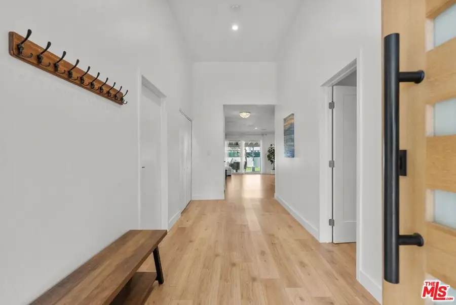 23367 Friar Street, Woodland Hills, CA 91367 - #2