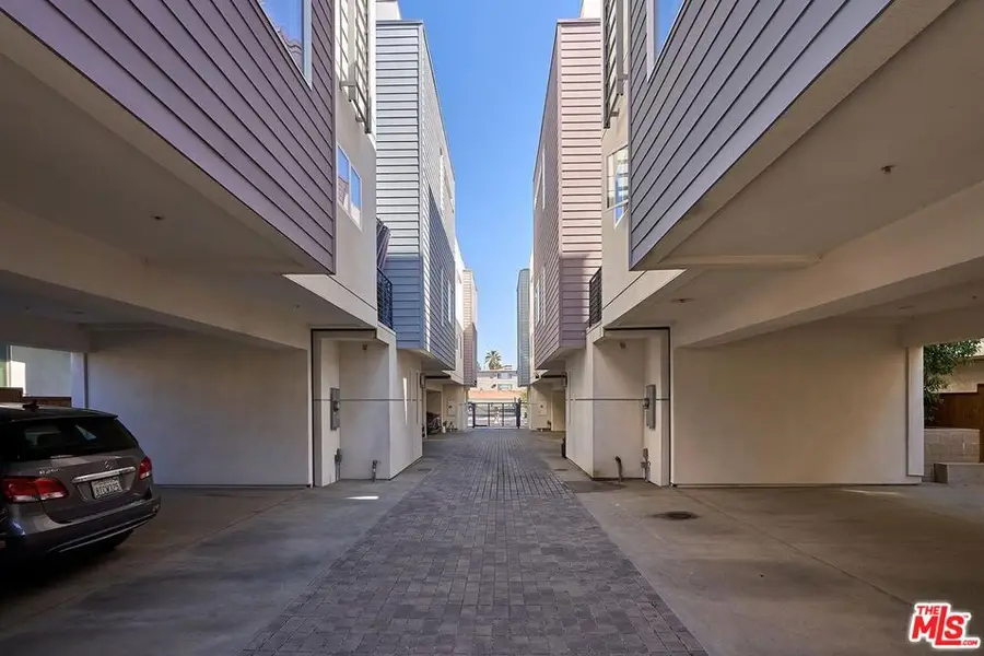 319 S Serrano Avenue, Los Angeles, CA 90020 - #3