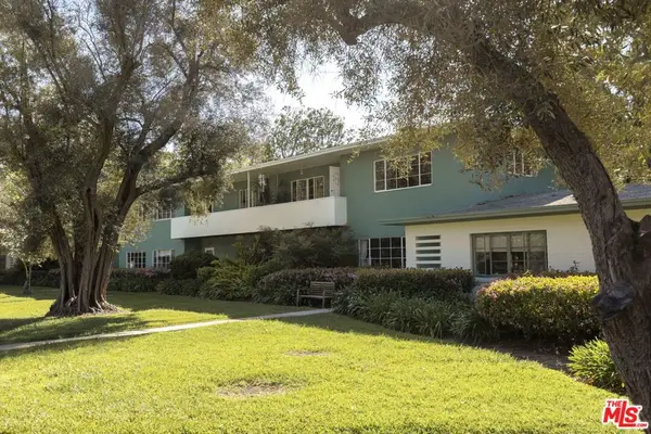 5587 Village, Los Angeles, CA 90016