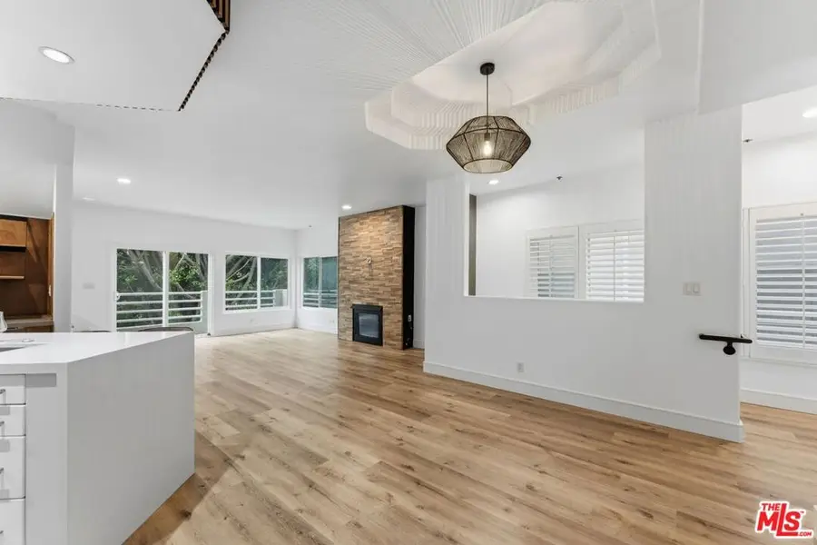 1160 Granville Avenue #104, Los Angeles, CA 90049 - #3