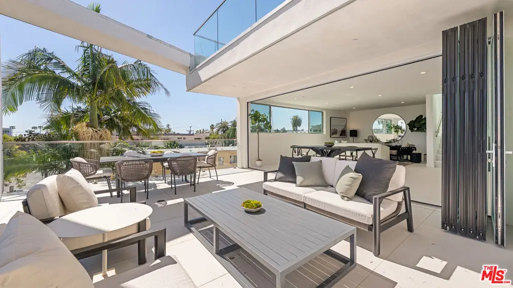 621 N Kings Road #3, West Hollywood, CA 90048 - #1