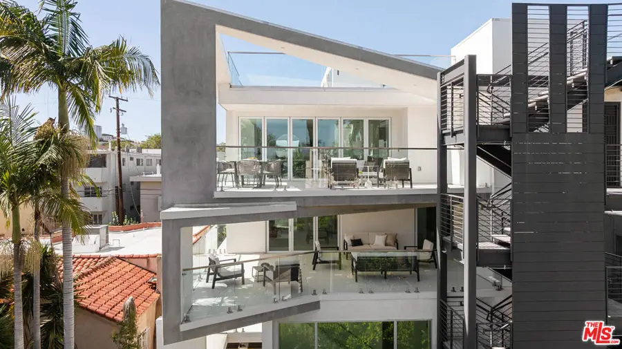 621 N Kings Road #3, West Hollywood, CA 90048 - #2