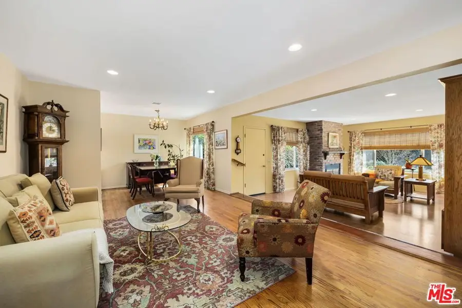 16620 Hamlin Street, Lake Balboa, CA 91406 - #2