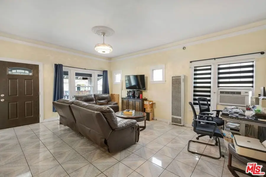 4312 Walton Avenue, Los Angeles, CA 90037 - #2