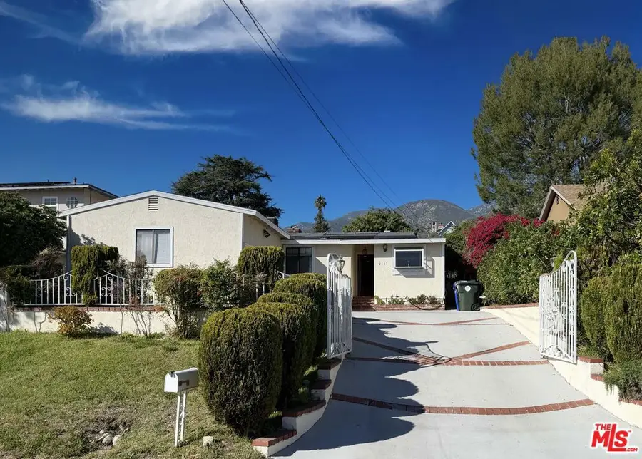 2537 Fairmount Avenue, La Crescenta, CA 91214 - #2