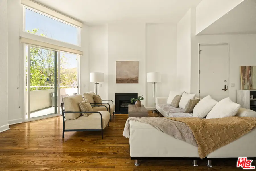 1310 N Detroit Street #401, Los Angeles, CA 90046 - #2