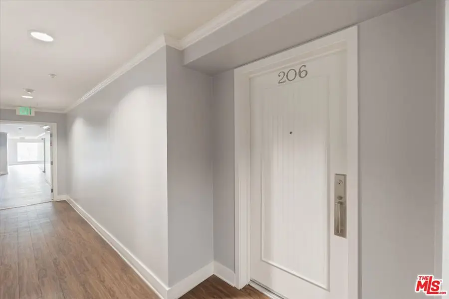 1951 N Beachwood Drive #206, Los Angeles, CA 90068 - #2
