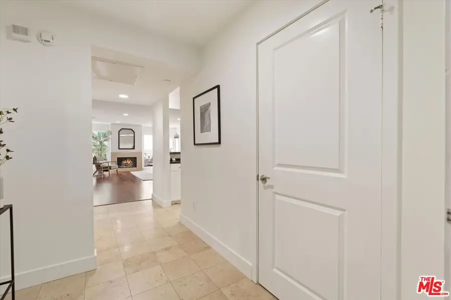 1951 N Beachwood Drive #206, Los Angeles, CA 90068 - #3