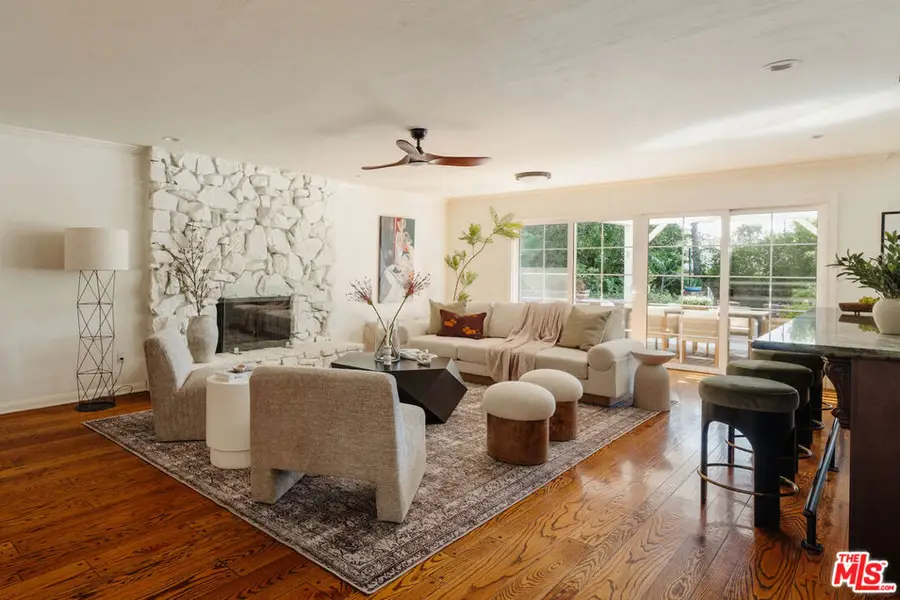 9747 Babbitt Avenue, Northridge, CA 91325 - #3