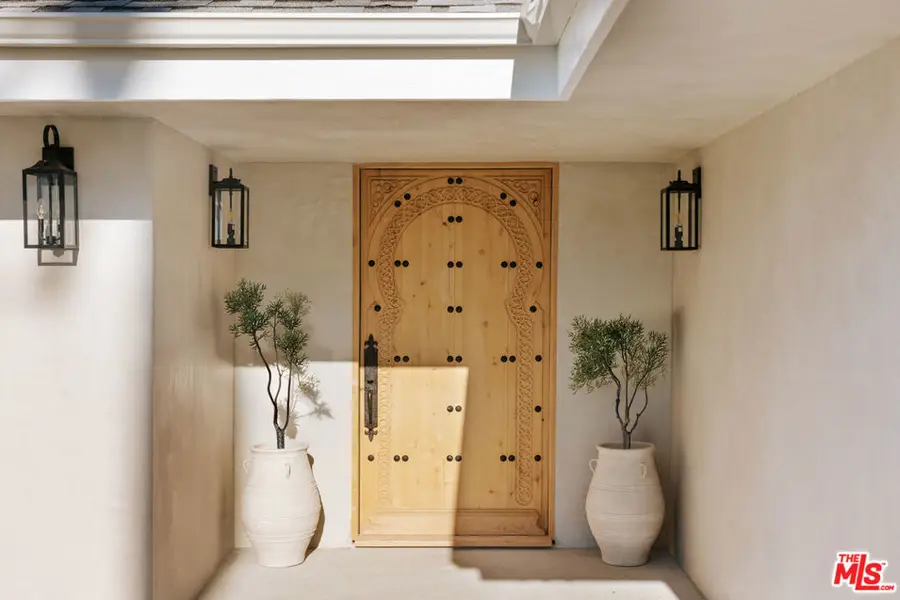 880 Teakwood Road, Los Angeles, CA 90049 - #3