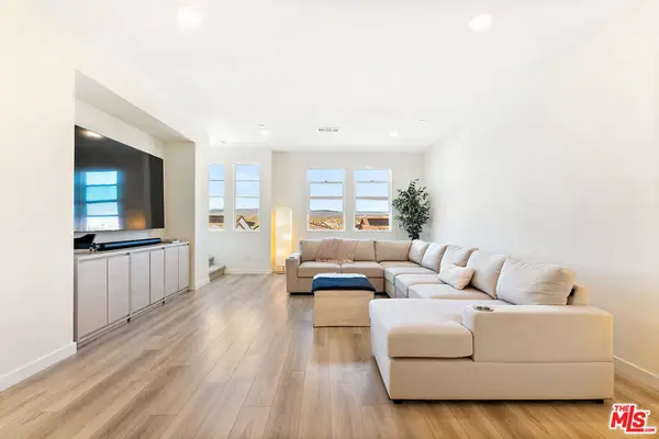 27121 Valley Oak Place, Valencia, CA 91381