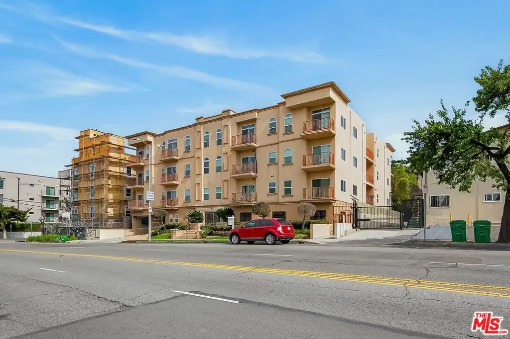 956 S Wilton Place #201, Los Angeles, CA 90019 - #1