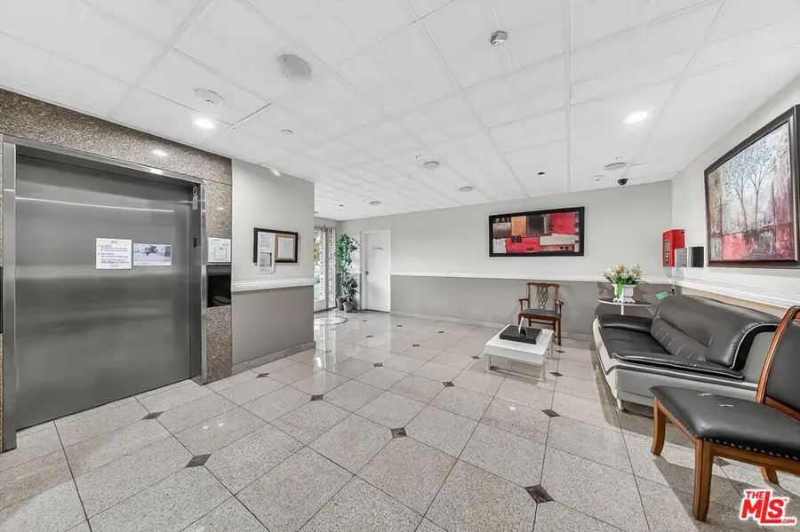 1026 S Oxford Avenue #302, Los Angeles, CA 90006 - #2