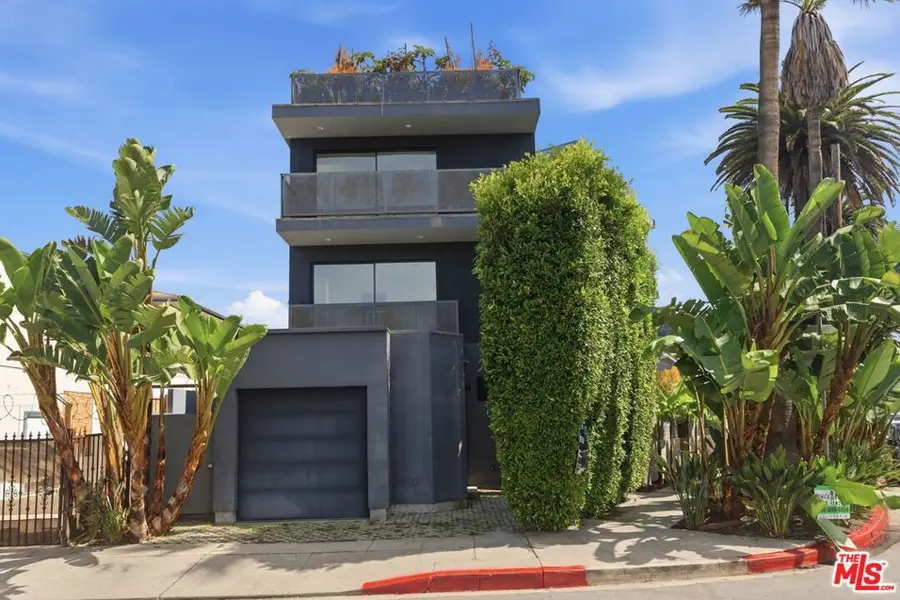 407 Rialto Avenue, Venice, CA 90291 - #2