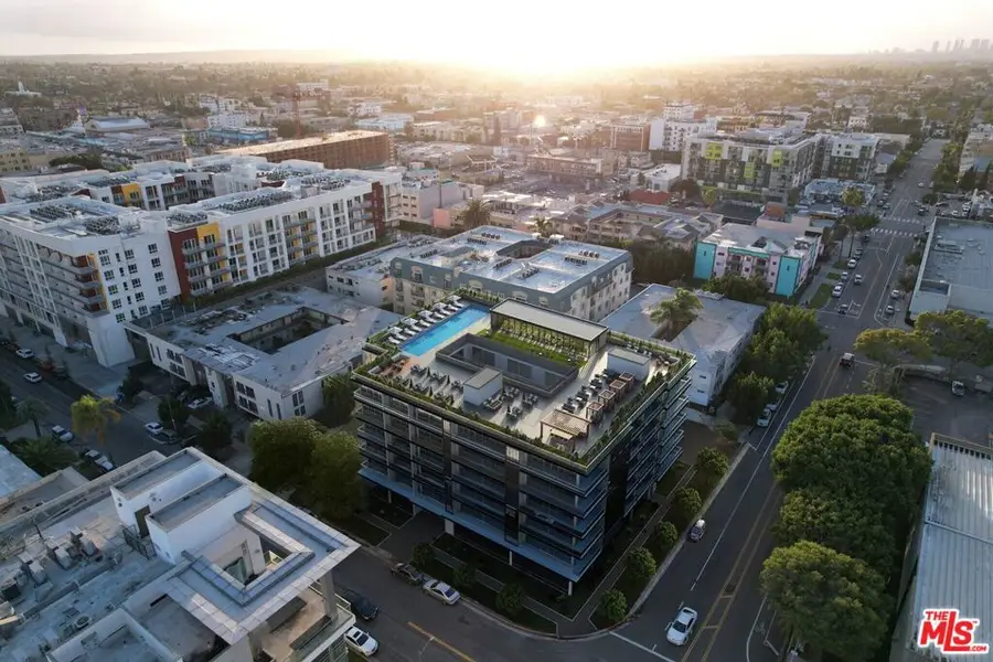 705 S Serrano Avenue, Los Angeles, CA 90005 - #2