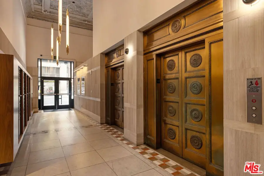 215 W 7th Street #1302, Los Angeles, CA 90014 - #3