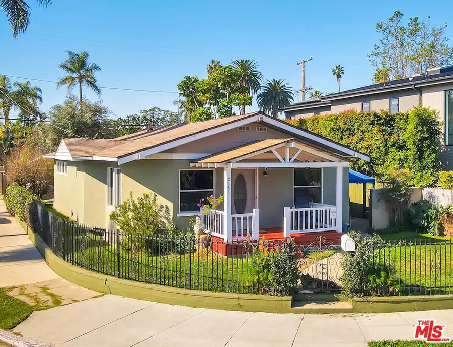 2141 Glyndon Avenue, Venice, CA 90291 - #2