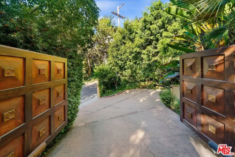 1274 N Clark Street, West Hollywood, CA 90069 - #2