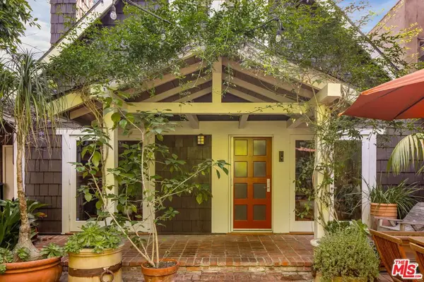 2536 Beverley Avenue, Santa Monica, CA 90405