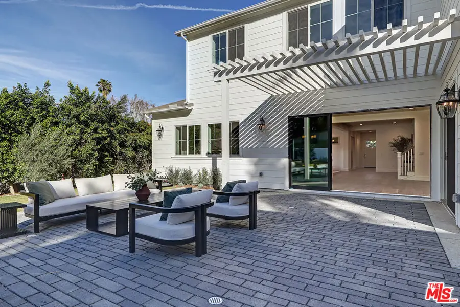 4241 Woodcliff Road, Sherman Oaks, CA 91403 - #3