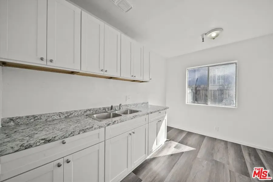 636 E 88th Place, Los Angeles, CA 90002 - #2