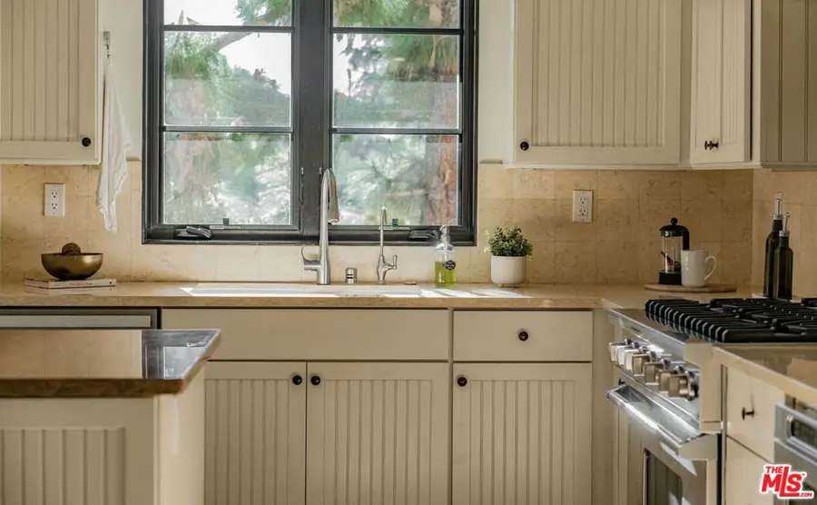 155 Cordova Street #301, Pasadena, CA 91105 - #3