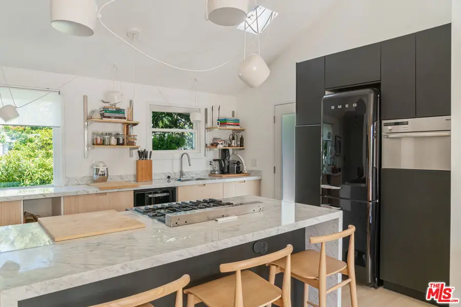 814 Angelus Place, Venice, CA 90291 - #3