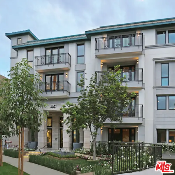 441 S Barrington Avenue #105, Los Angeles, CA 90049