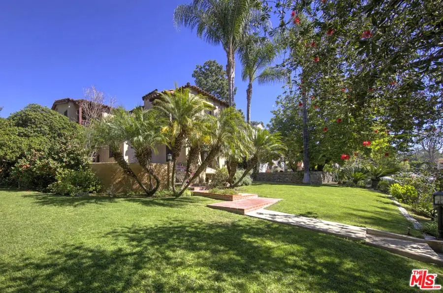 885 Cumberland Road, Glendale, CA 91202 - #2