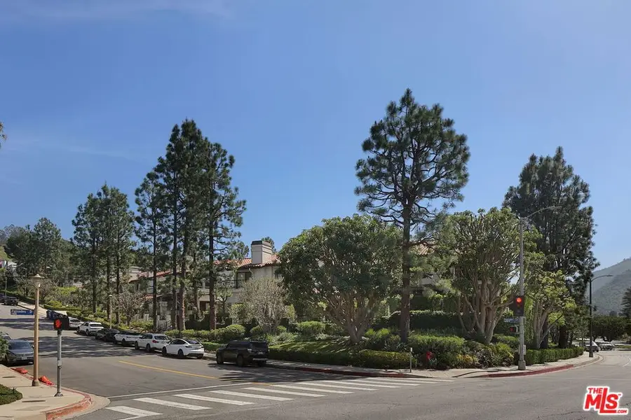 17226 Palisades Circle, Pacific Palisades, CA 90272 - #2