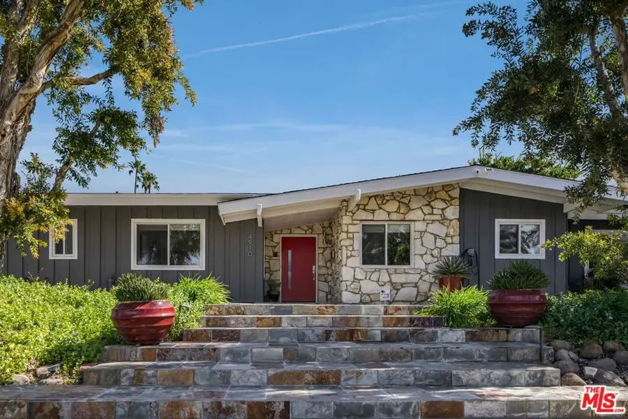 4910 Abbeyville Avenue, Woodland Hills, CA 91364 - #2