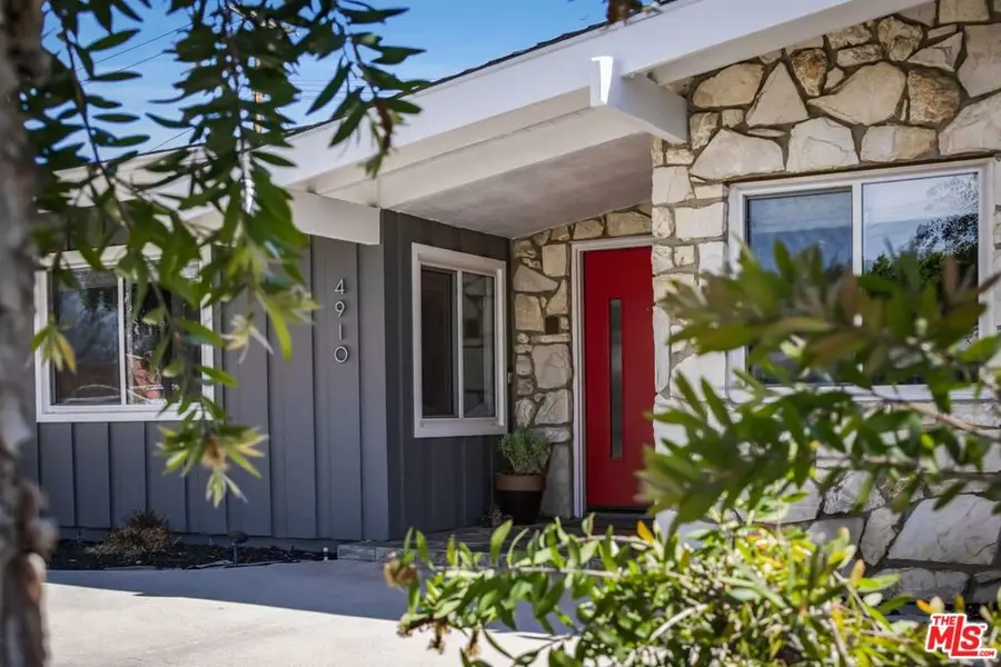 4910 Abbeyville Avenue, Woodland Hills, CA 91364 - #3