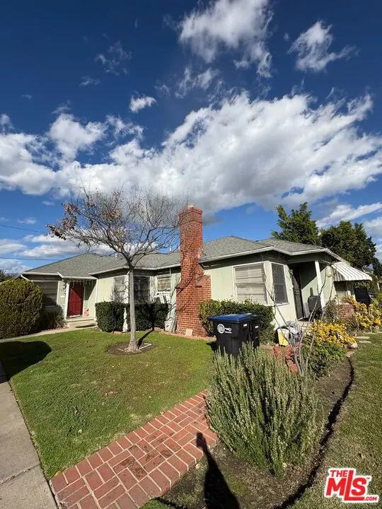 1313 Carlton Drive, Glendale, CA 91205