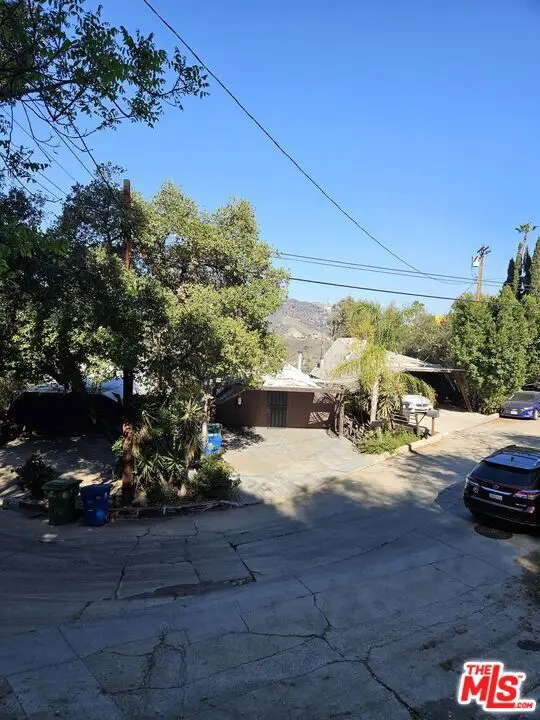 6893 Pacific View Drive, Los Angeles, CA 90068