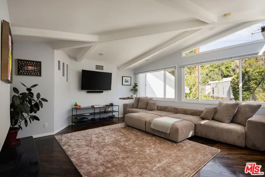 12317 Rochedale Lane, Los Angeles, CA 90049 - #3