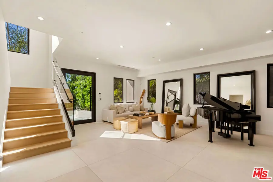 5186 Gloria Avenue, Encino, CA 91436 - #2