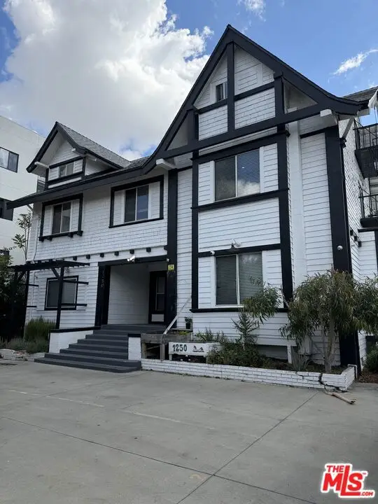 1250 Magnolia Avenue, Los Angeles, CA 90006