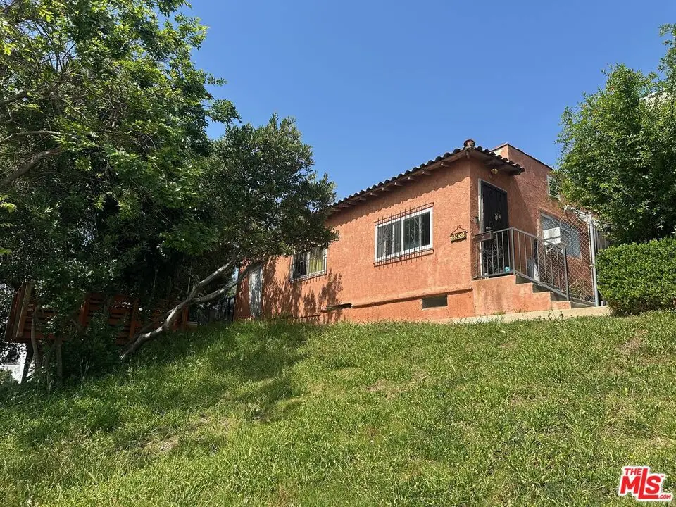 3939 W 28th Street, Los Angeles, CA 90018 - #1