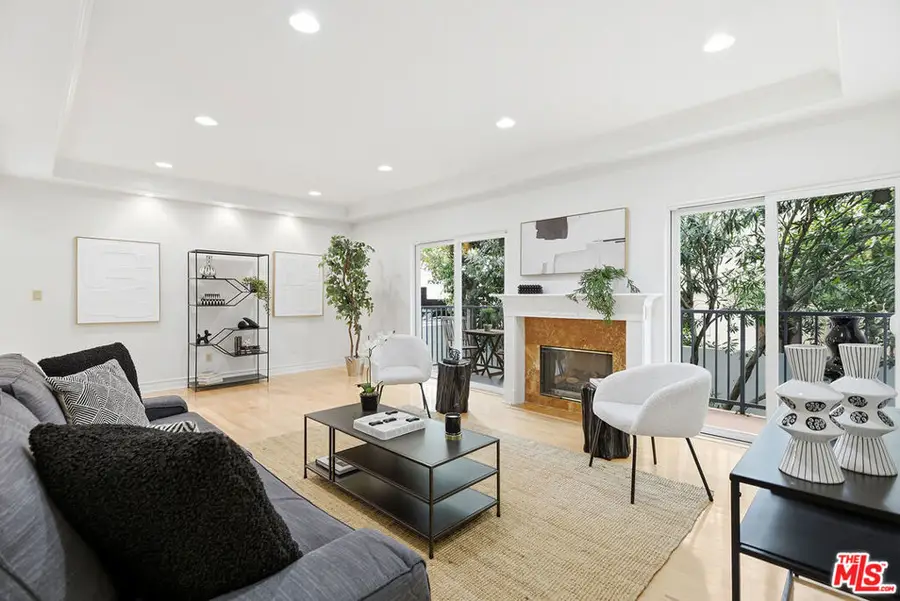 1712 S Barrington Avenue #5, Los Angeles, CA 90025 - #2