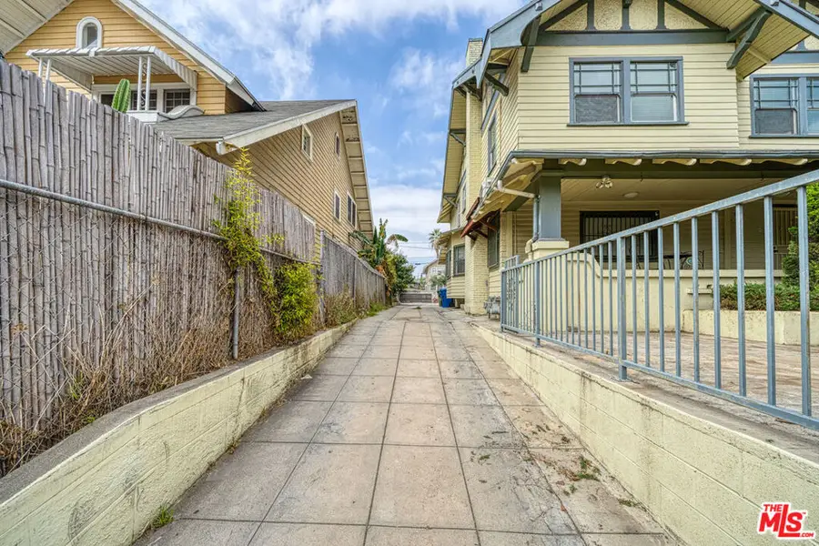 1677 S Harvard Boulevard, Los Angeles, CA 90006 - #3