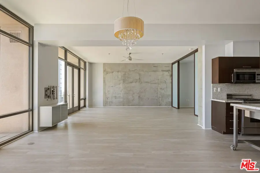 1111 S Grand Avenue #1211, Los Angeles, CA 90015 - #3